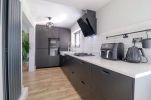 Kitchen- click for photo gallery